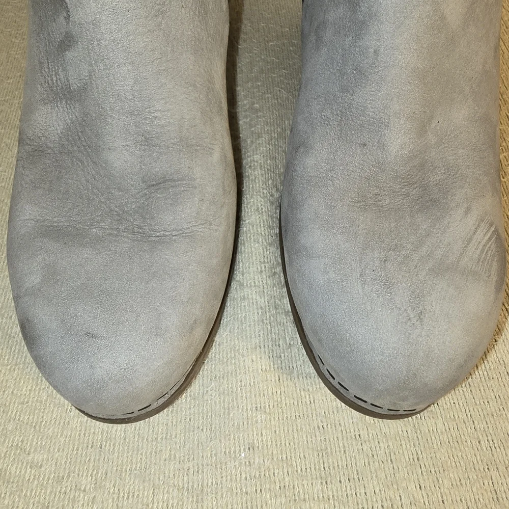Dansko Hartley Grey Nubuck Boots size 39/9us
